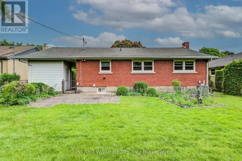 104 Elgin Crescent Waterloo ON N2J 2S2