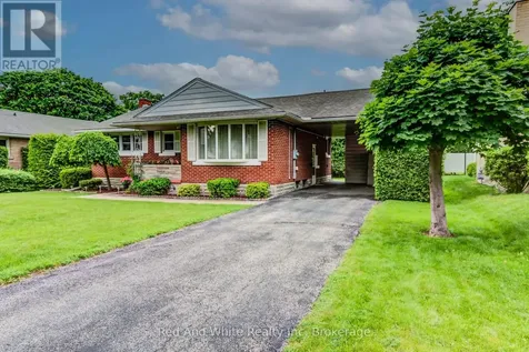 104 Elgin Crescent Waterloo ON N2J 2S2