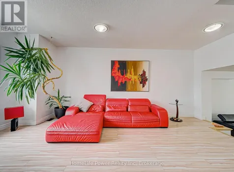 533 Activa Avenue Kitchener ON N2E 4C2