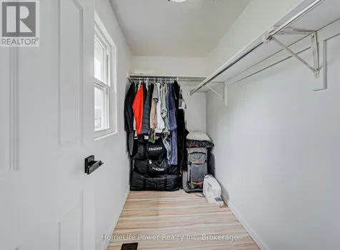 533 Activa Avenue Kitchener ON N2E 4C2