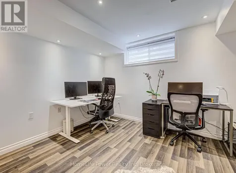 533 Activa Avenue Kitchener ON N2E 4C2