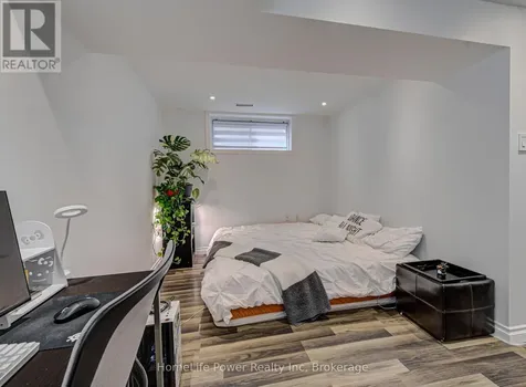 533 Activa Avenue Kitchener ON N2E 4C2