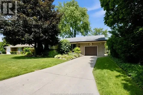 3410 Avondale Avenue Windsor ON N9E 1X7