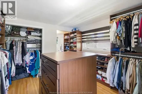 3410 Avondale Avenue Windsor ON N9E 1X7