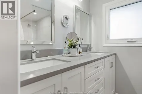 3410 Avondale Avenue Windsor ON N9E 1X7