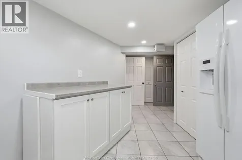 3410 Avondale Avenue Windsor ON N9E 1X7