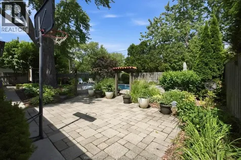 3410 Avondale Avenue Windsor ON N9E 1X7