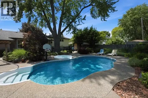 3410 Avondale Avenue Windsor ON N9E 1X7