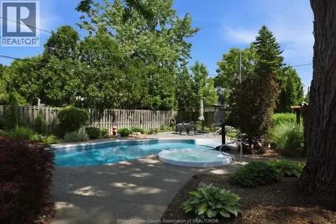 3410 Avondale Avenue Windsor ON N9E 1X7