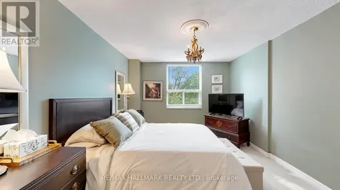 49 Queen Street East Mississauga (port Credit) ON L5G 4N6