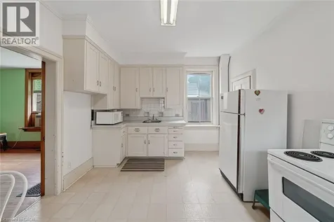 11 Byron Street New Hamburg ON N3A 1P1