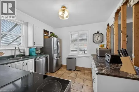22 Marion Place Stoney Creek ON L8G 1R7