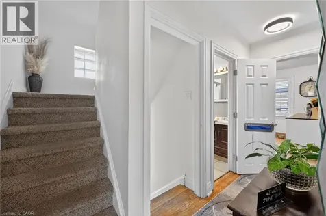 22 Marion Place Stoney Creek ON L8G 1R7