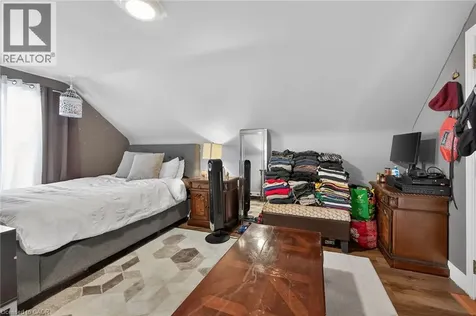 22 Marion Place Stoney Creek ON L8G 1R7