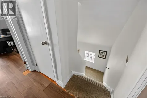 22 Marion Place Stoney Creek ON L8G 1R7