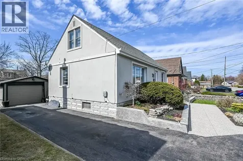 22 Marion Place Stoney Creek ON L8G 1R7