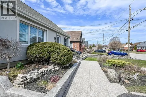 22 Marion Place Stoney Creek ON L8G 1R7