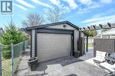 22 Marion Place Stoney Creek ON L8G 1R7