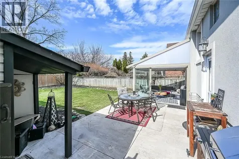 22 Marion Place Stoney Creek ON L8G 1R7