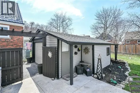 22 Marion Place Stoney Creek ON L8G 1R7