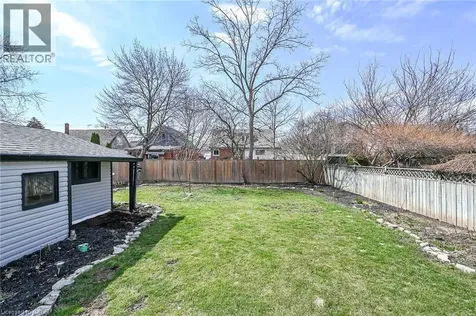 22 Marion Place Stoney Creek ON L8G 1R7