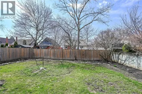 22 Marion Place Stoney Creek ON L8G 1R7