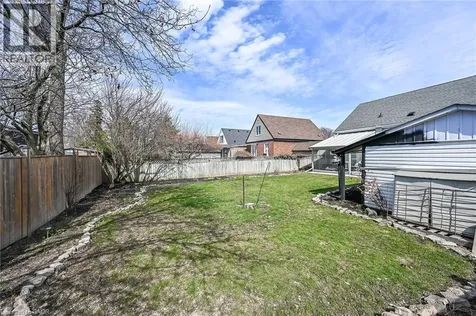 22 Marion Place Stoney Creek ON L8G 1R7