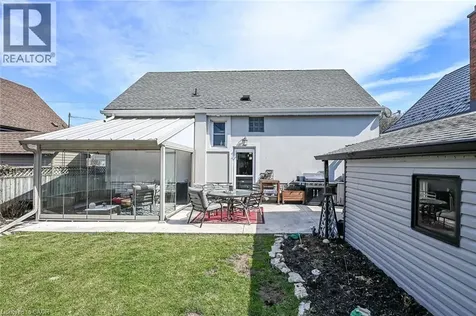 22 Marion Place Stoney Creek ON L8G 1R7