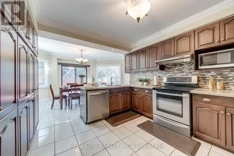 1201 Creekside Drive Oakville (wc Wedgewood Creek) ON L6H 4Y8