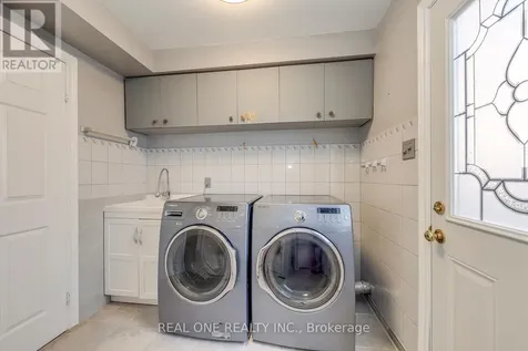 1201 Creekside Drive Oakville (wc Wedgewood Creek) ON L6H 4Y8