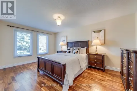 1201 Creekside Drive Oakville (wc Wedgewood Creek) ON L6H 4Y8