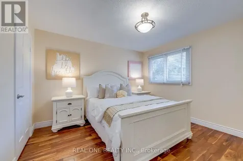 1201 Creekside Drive Oakville (wc Wedgewood Creek) ON L6H 4Y8