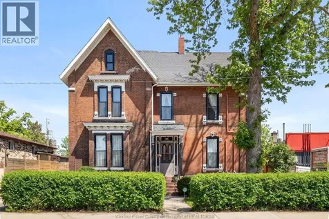 274 Crawford Avenue Windsor ON N9A 5C2