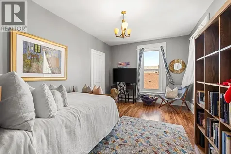 274 Crawford Avenue Windsor ON N9A 5C2