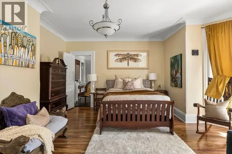 274 Crawford Avenue Windsor ON N9A 5C2