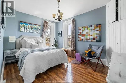274 Crawford Avenue Windsor ON N9A 5C2