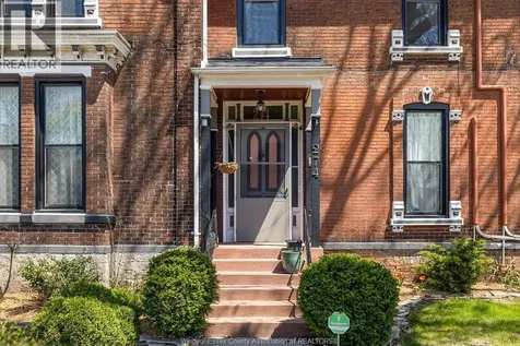 274 Crawford Avenue Windsor ON N9A 5C2
