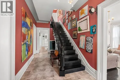 274 Crawford Avenue Windsor ON N9A 5C2