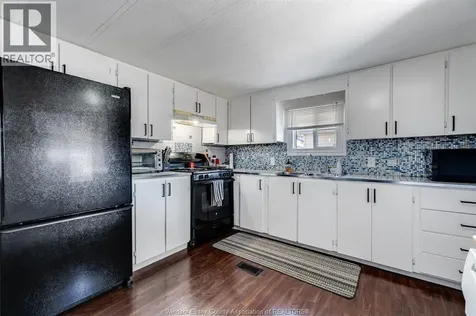105 Brooks Boulevard Lakeshore ON N8N 2P7