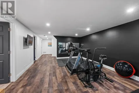 5276 Hillcrest Drive Ottawa ON K4M 1E9