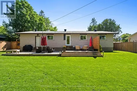 5276 Hillcrest Drive Ottawa ON K4M 1E9