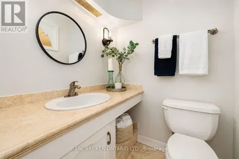 9 Graham Avenue Ottawa ON K1S 0B6