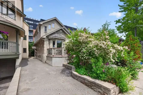 9 Graham Avenue Ottawa ON K1S 0B6