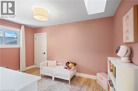 87 St Paul Avenue Brantford ON N3T 4G1