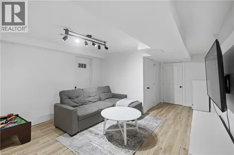 87 St Paul Avenue Brantford ON N3T 4G1