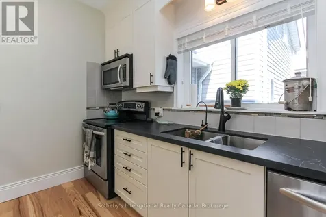 41 Market Street Collingwood ON L9Y 3M5