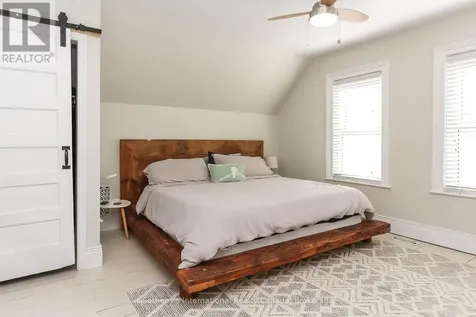 41 Market Street Collingwood ON L9Y 3M5