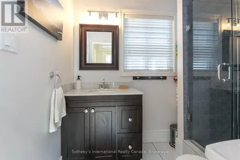 41 Market Street Collingwood ON L9Y 3M5