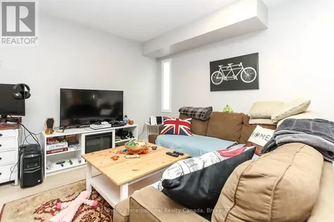41 Market Street Collingwood ON L9Y 3M5