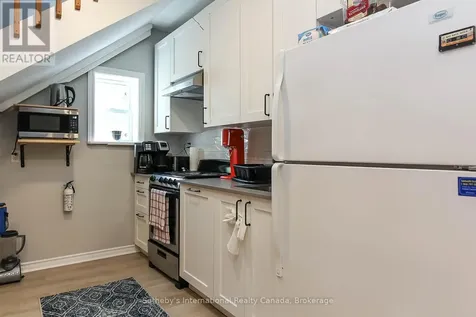 41 Market Street Collingwood ON L9Y 3M5